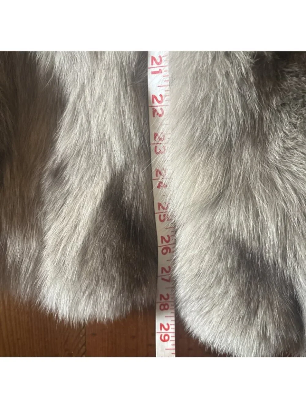 Barneys New York Gray Fox Fur Vest Size Medium Fur Origin Is Finland - Picture 10 of 10